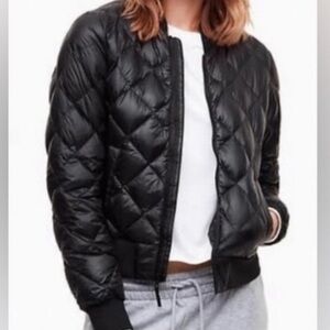 Aritzia TNA League Puffer Bomber Jacket Black & white XS